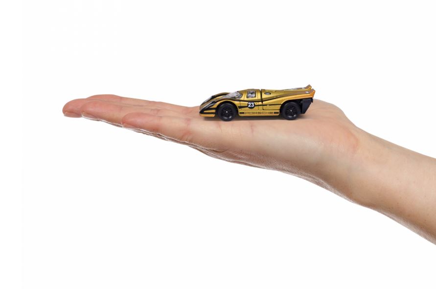 MAJORETTE VOITURES EDITION LIMITEE SERIES 9 ASST. CAMIONS ARMES ET SUPERHEROS Vehicules 3 ans